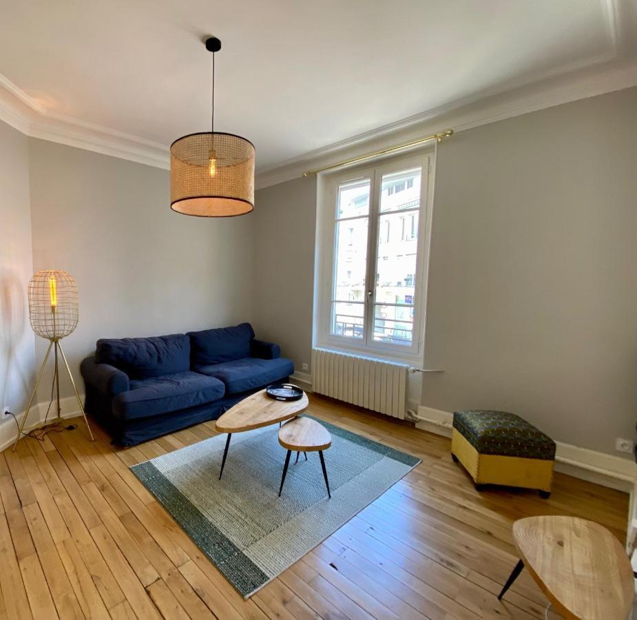 Grand Appartement De Caractere Au Coeur De Ville Мулен Екстер'єр фото